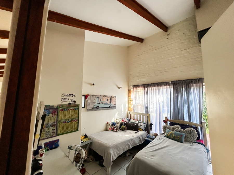 4 Bedroom Property for Sale in Table View Western Cape